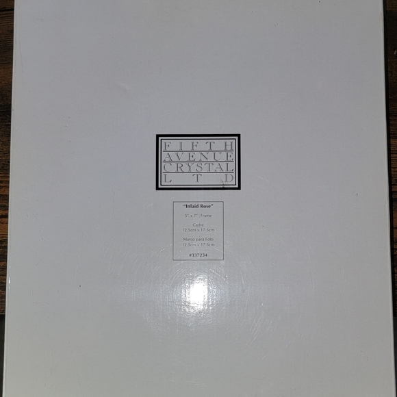 Fifth Avenue Crystal 5x7 frame inlaid rose - Picture 5 of 5